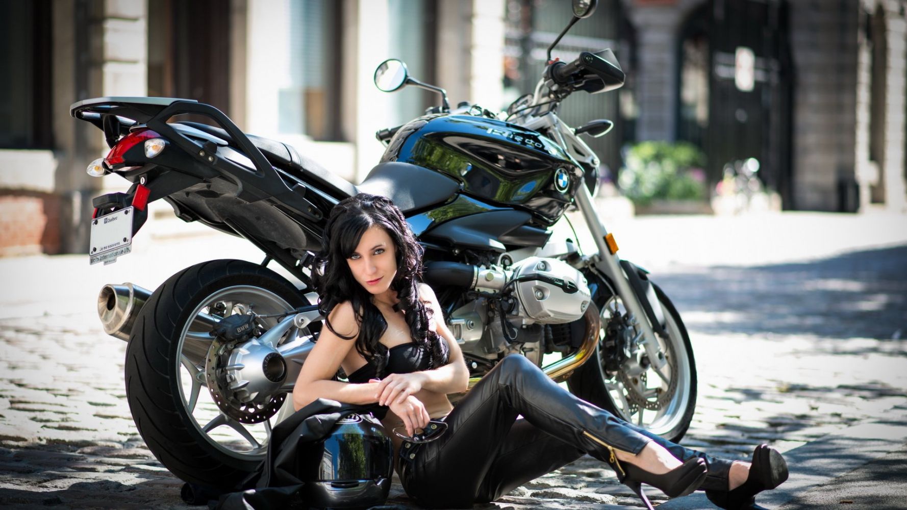 European women on bikes in Hailun