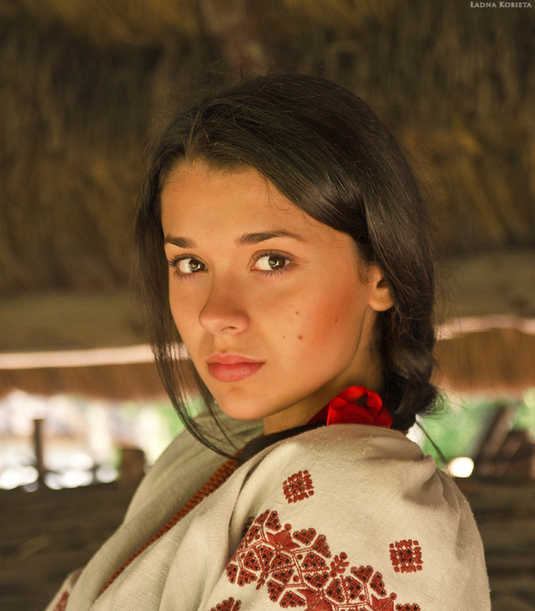 Girls in Slavic costumes in Hailun