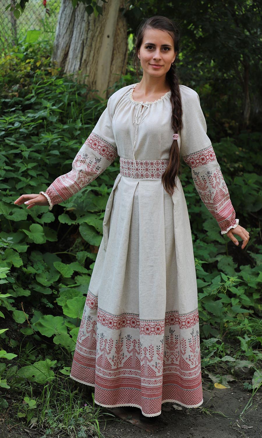 Girls in Slavic costumes in Hailun
