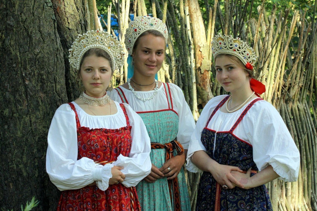 Sexy model Girls in Slavic costumes in Hailun