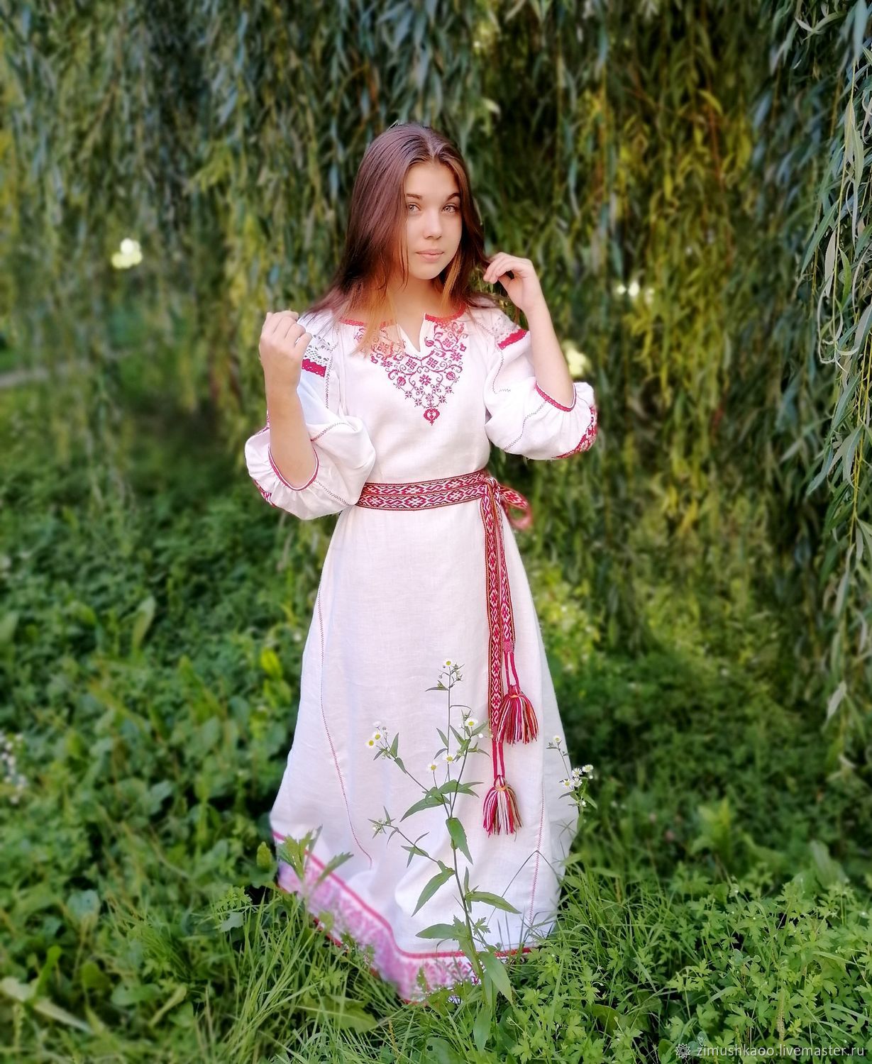 Girl Girls in Slavic costumes in Hailun